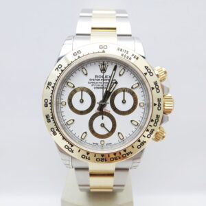 22282939 g7z9rjrgxgzvvgzkkiefpt0n ExtraLarge 300x300 - Rolex Daytona ref. 116503 full stickers anno 2018 Box & Paper
