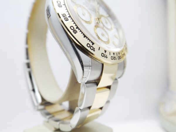 22282939 k7ozu2u0hrddg7epjaez8kbu ExtraLarge 600x450 - Rolex Daytona ref. 116503 full stickers anno 2018 Box & Paper