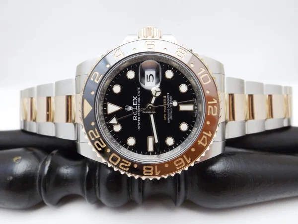 22369674 neqcprbloufisgl3d2aser4u ExtraLarge1 600x450 - Rolex GMT-Master II ref. 126711CHNR del 2018 unpolished B&P like new