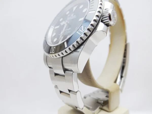 24500957 jqbbd1ifedwiwloh12n8qhpn ExtraLarge 600x450 - Rolex Submariner (No Date) 114060 NOS Nuovo 2019 full set
